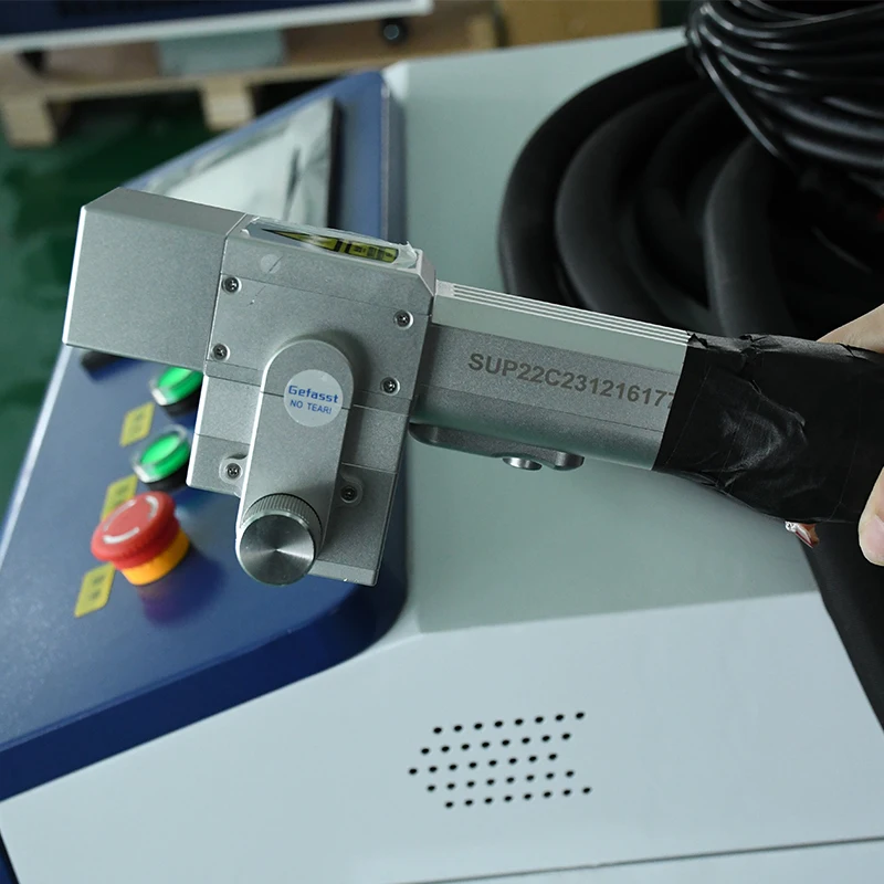 Industrial Laser Removal - SUP22C Handheld Laser Reinigingskop Nieuw 3000W